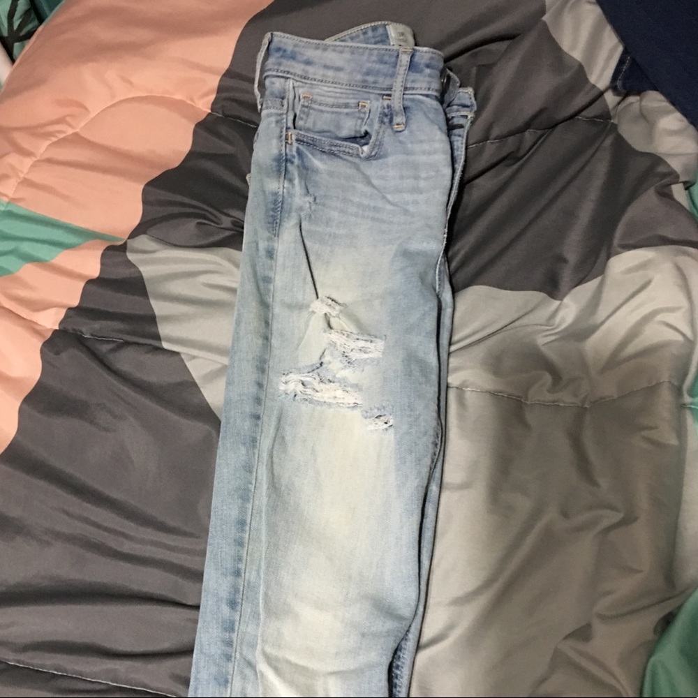 HOLLISTER JEANS bundle 💞 - Picture 3 of 4